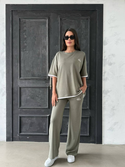 Ensemble t-shirt court et pantalon brodé alo