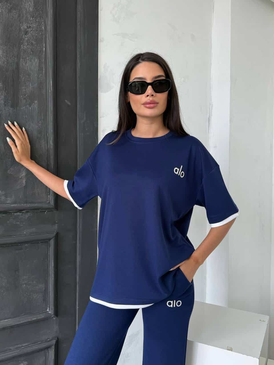 Ensemble t-shirt court et pantalon brodé alo